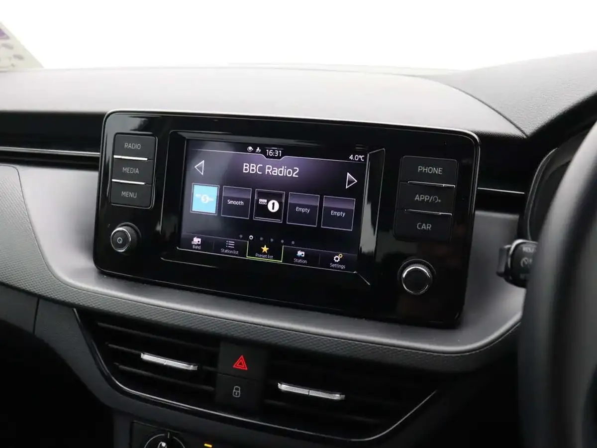 2023-skoda-scala-10-tsi-s-big-18