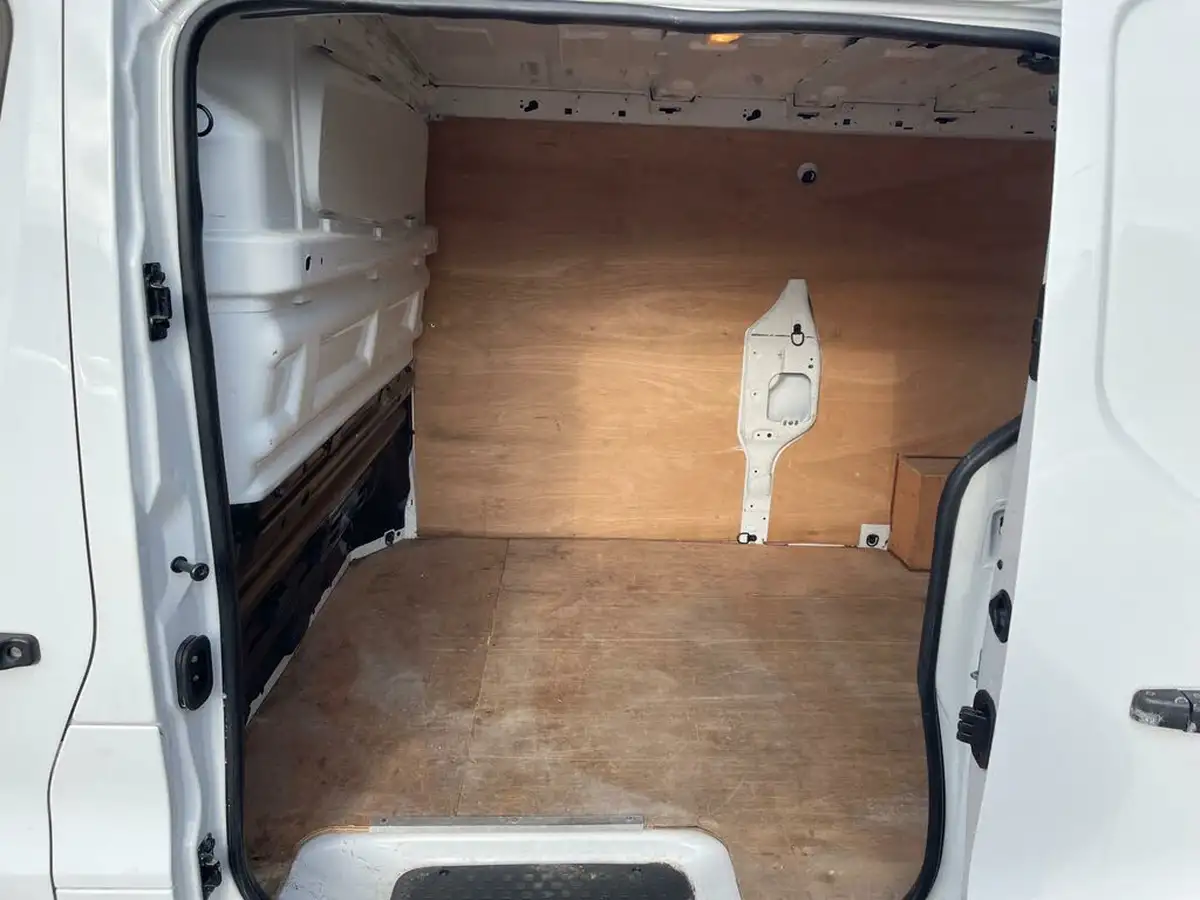 2021-renault-trafic-20dci-ll30-energy-120-business-panel-big-16