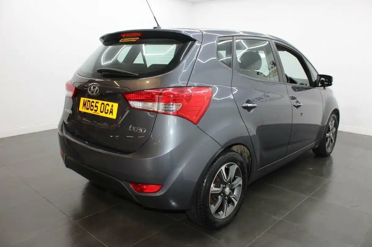 2015-hyundai-ix20-14-se-big-29