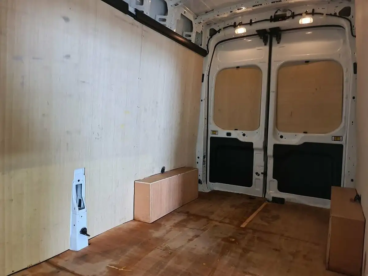 2024-ford-transit-big-15