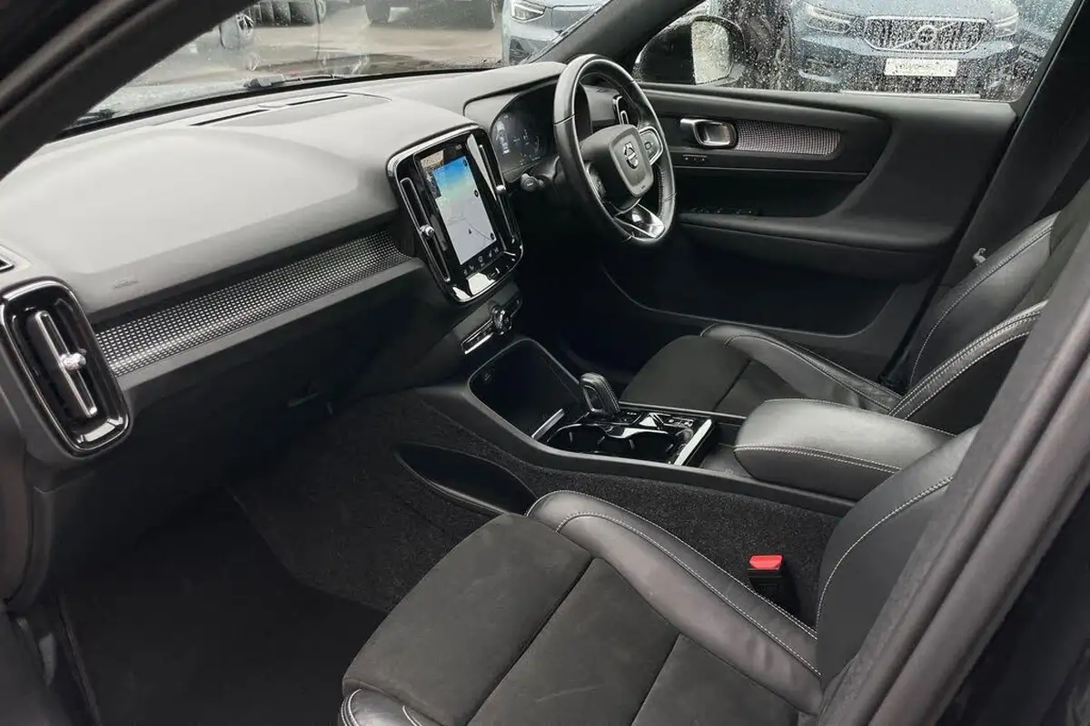2021-volvo-xc40-15-t5-r-design-pro-262bhp-big-25