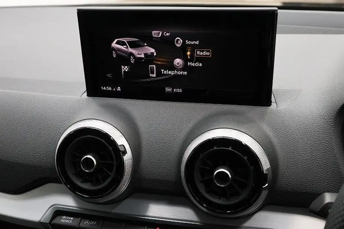 2024-audi-q2-15-35-tfsi-s-line-tronic-big-12