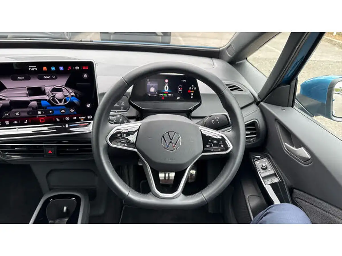 2025-volkswagen-id3-e-pro-match-59kwh-big-9