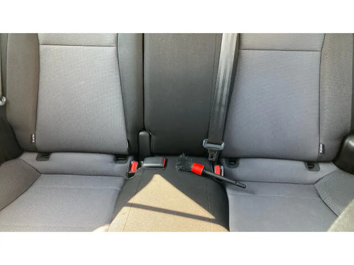 2018-hyundai-i20-12-se-mpi-isg-hatchback-5d-big-16