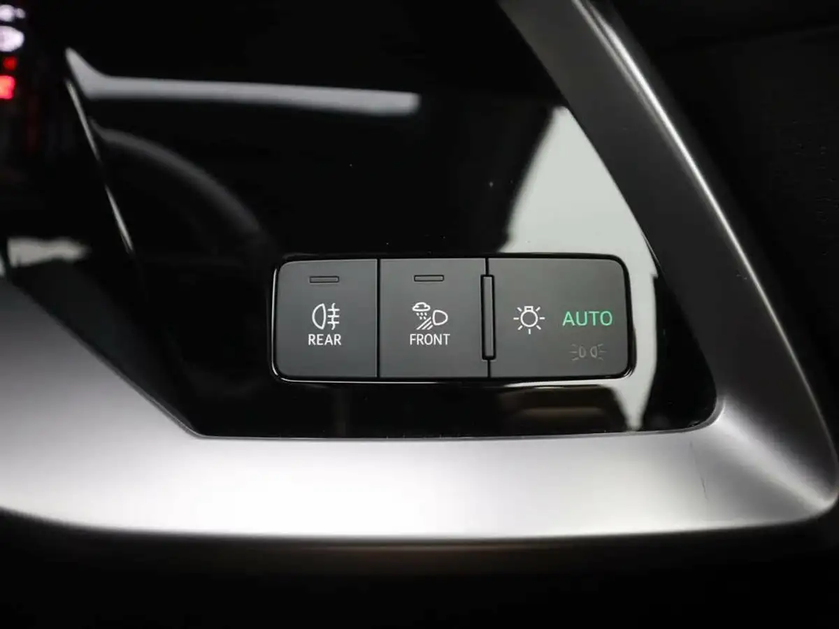 2023-audi-a3-10-30-tfsi-s-line-sportback-5d-big-38