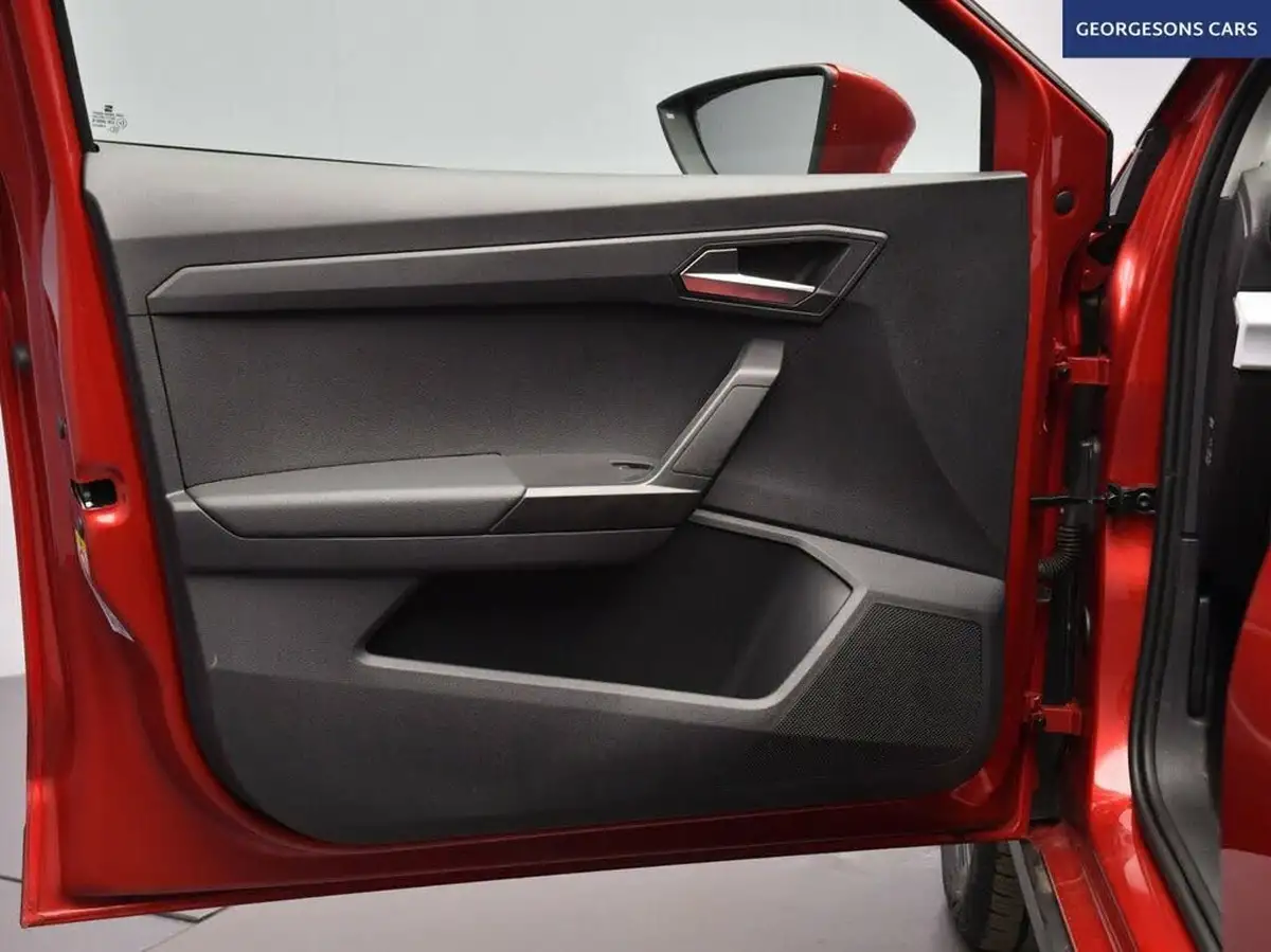 2022-seat-arona-10-tsi-evo-se-technology-big-18