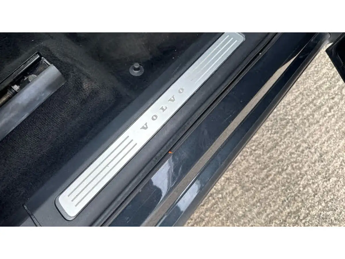 2017-volvo-xc90-20td-d5-inscription-auto-big-31