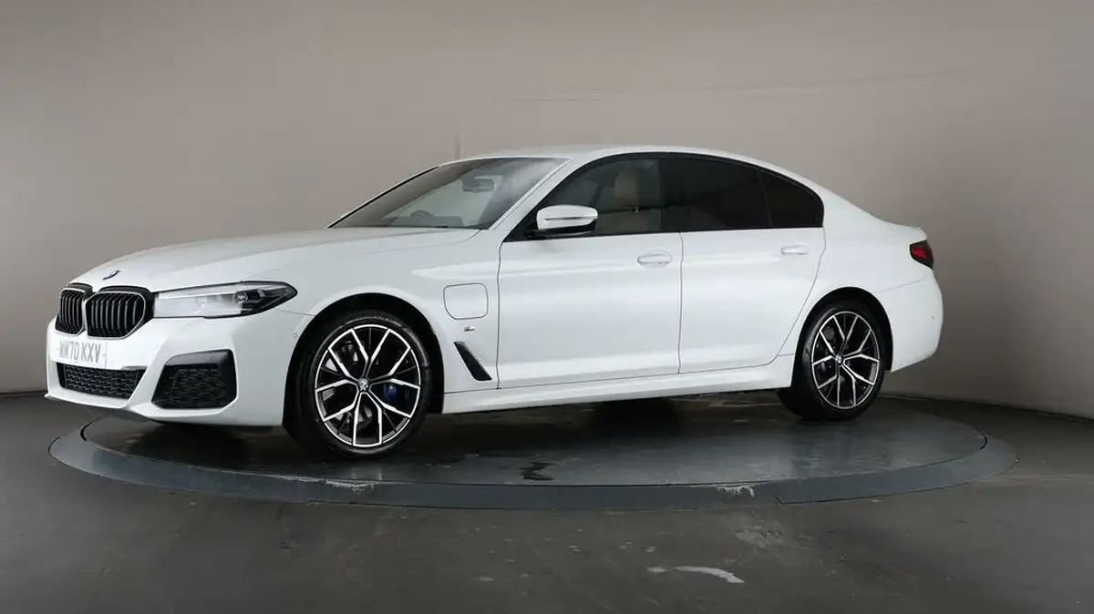 2021-bmw-5-series-20-530e-xdrive-m-sport-saloon-4d-big-35