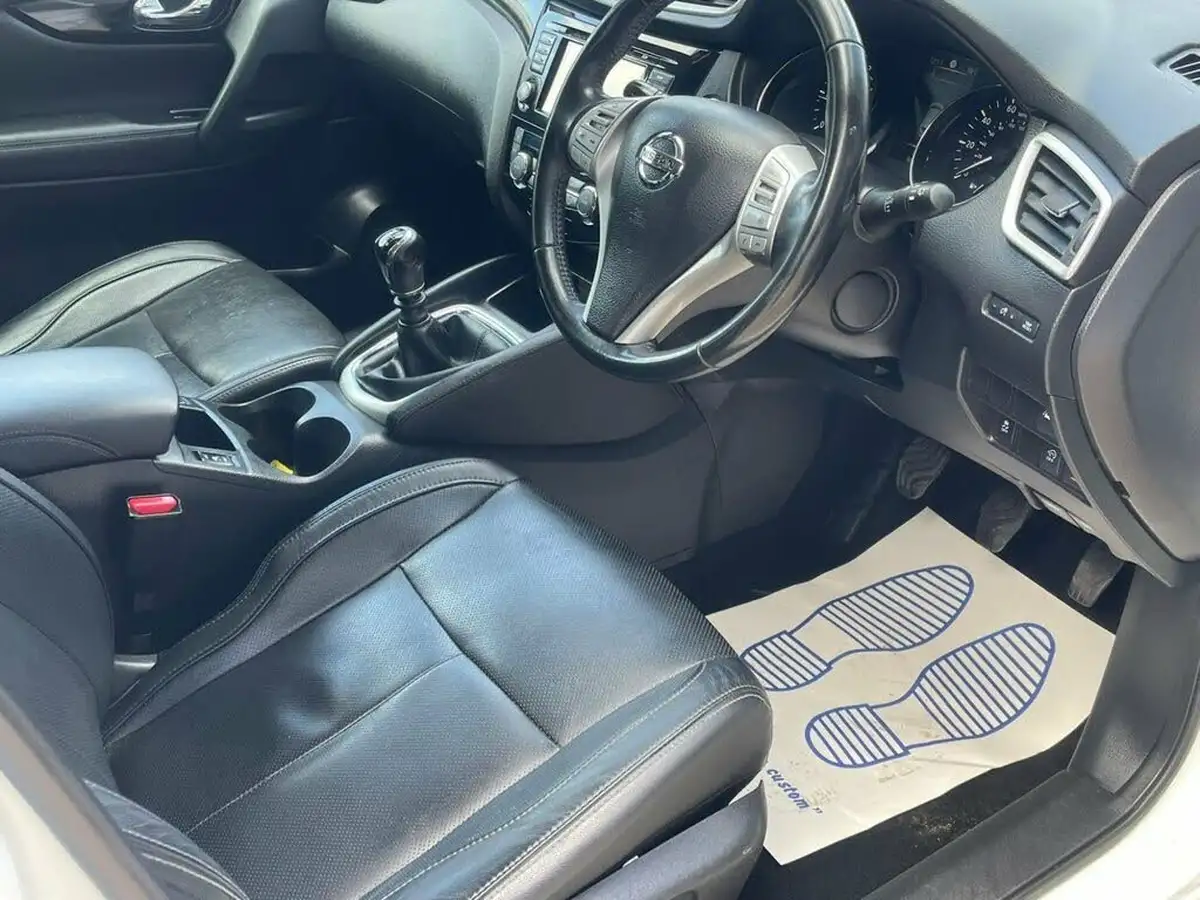 2016-nissan-qashqai-15dci-tekna-big-33