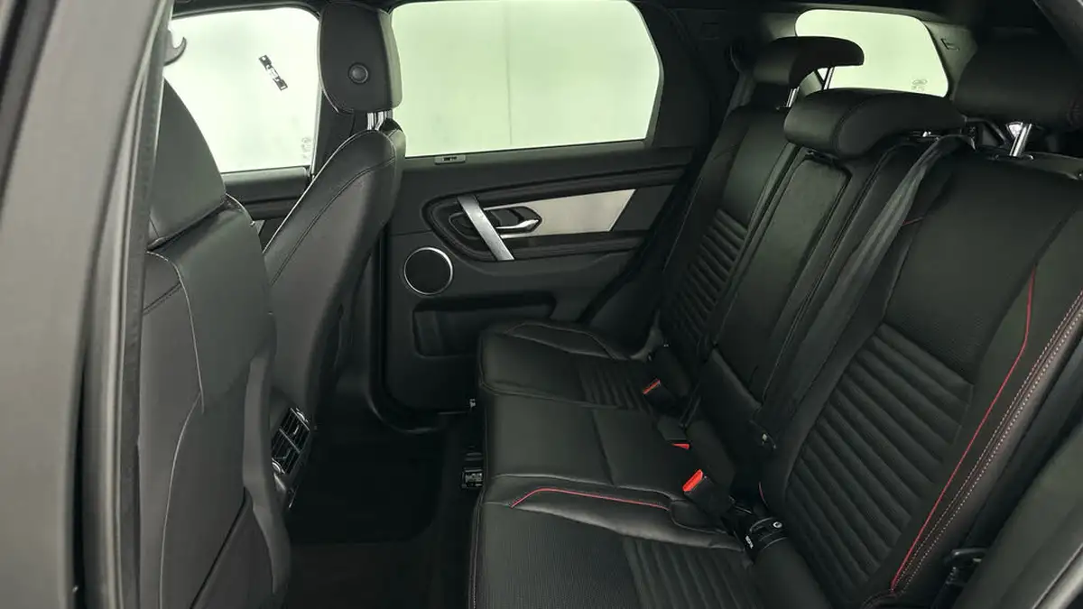 2022-land-rover-discovery-sport-15-p300e-r-dynamic-se-big-19