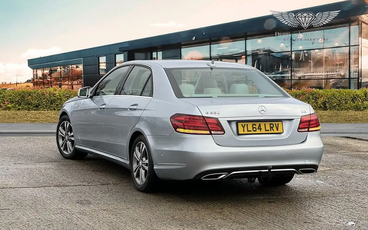 2014-mercedes-benz-e-class-21td-e220-cdi-se-21cdi-170bhp-saloon-4d-7g-tronic-plus-big-3