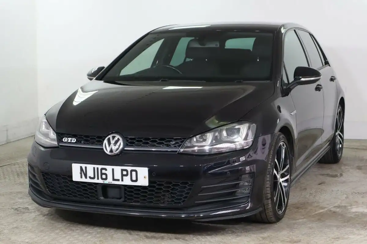2016-volkswagen-golf-20tdi-gtd-bmt-hatchback-5d-big-2