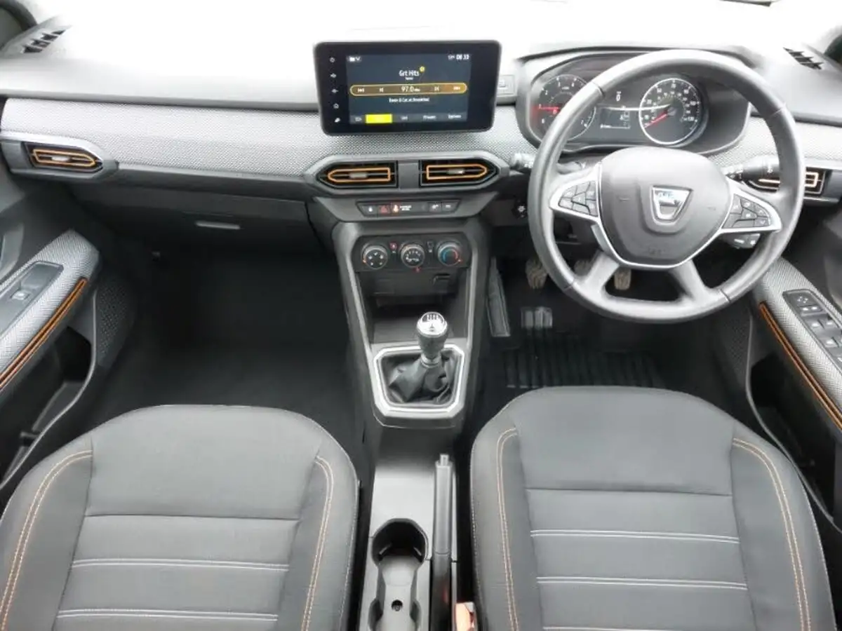 2022-dacia-sandero-stepway-10-tce-comfort-90bhp-big-2