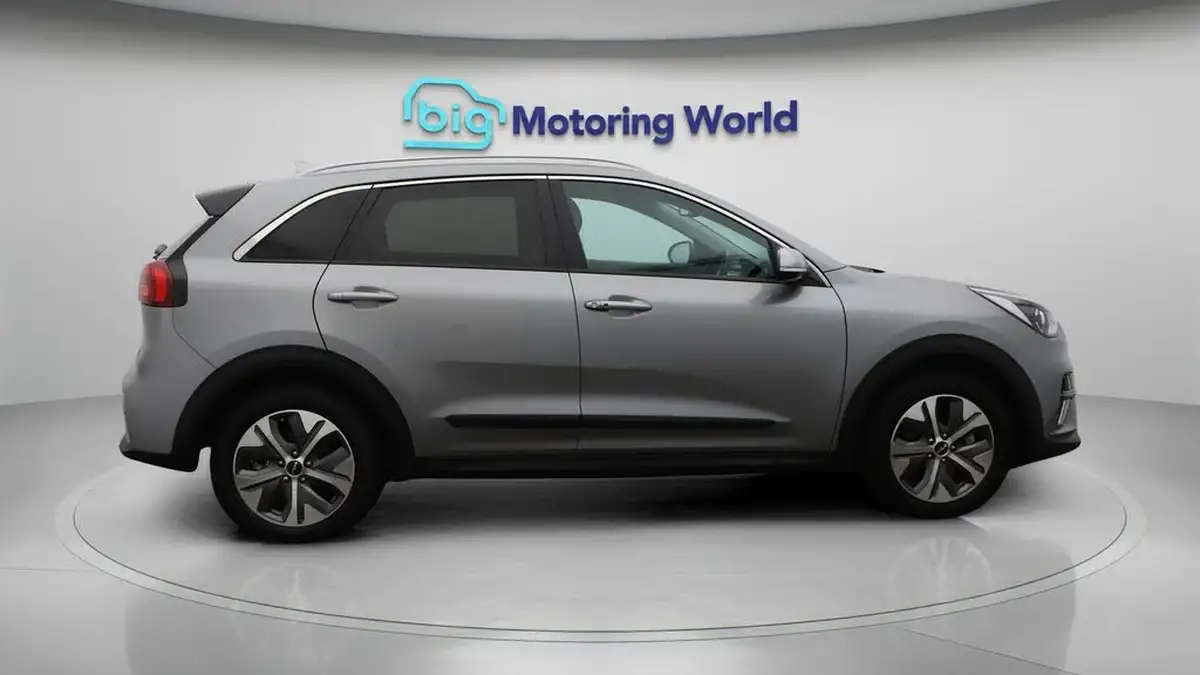 2022-kia-niro-ev-e-2-big-8