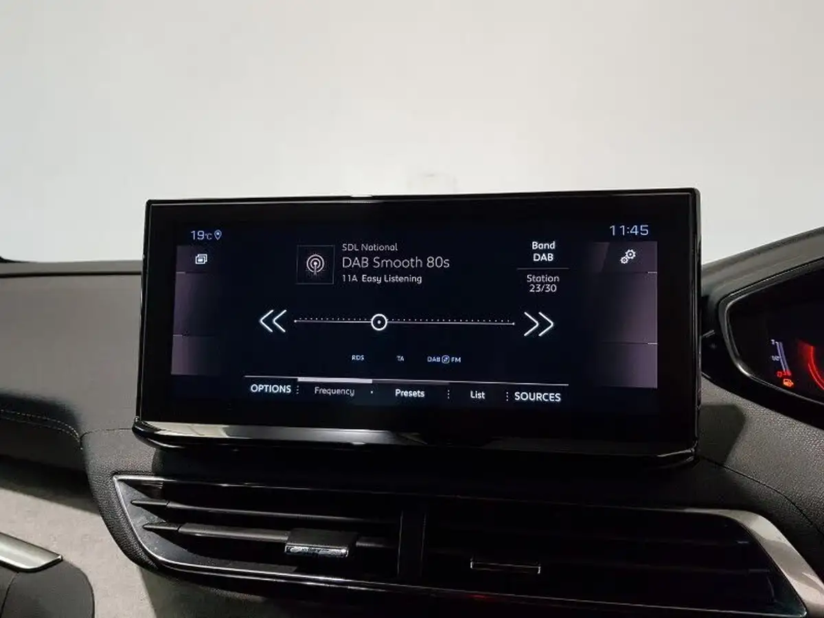 2021-peugeot-3008-suv-15-bluehdi-gt-big-11
