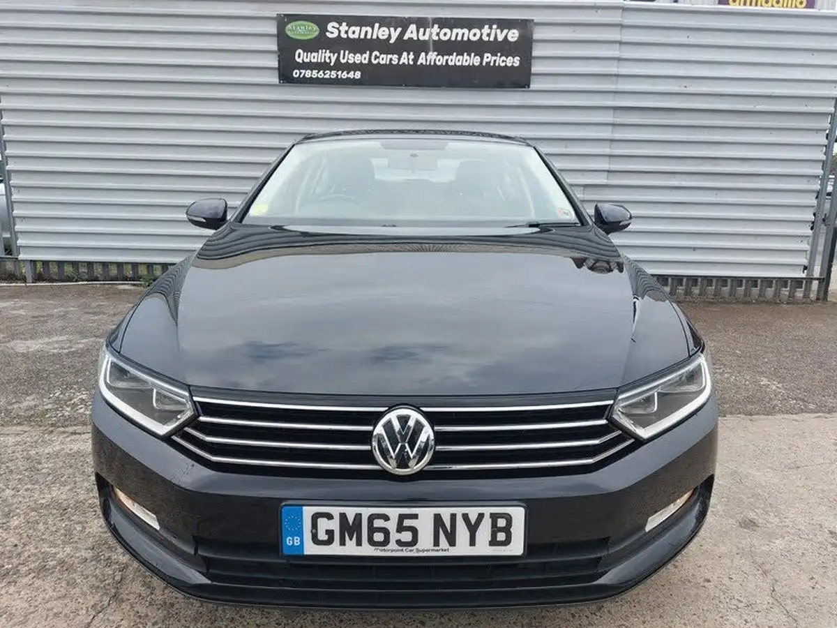2015-volkswagen-passat-16tdi-bmtss-saloon-4d-big-1