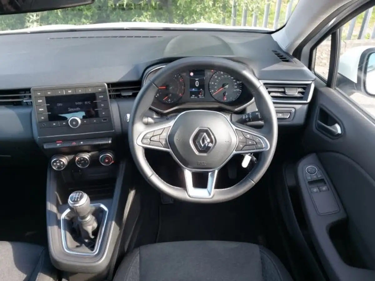 2021-renault-clio-10-sce-play-75bhp-big-6