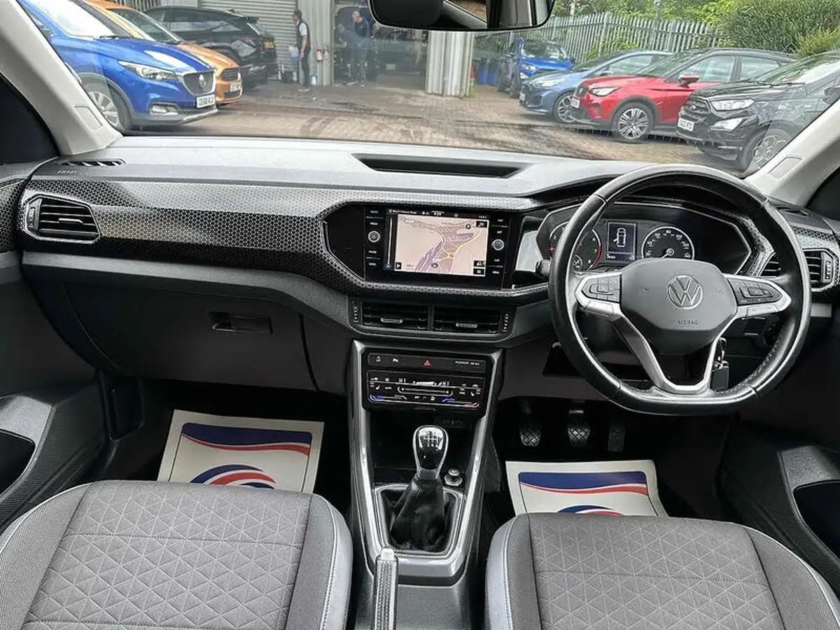 2022-volkswagen-t-cross-10-tsi-sel-big-7
