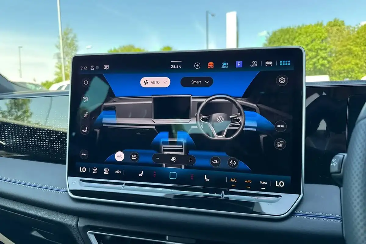 2024-volkswagen-tiguan-15-etsi-r-line-big-21