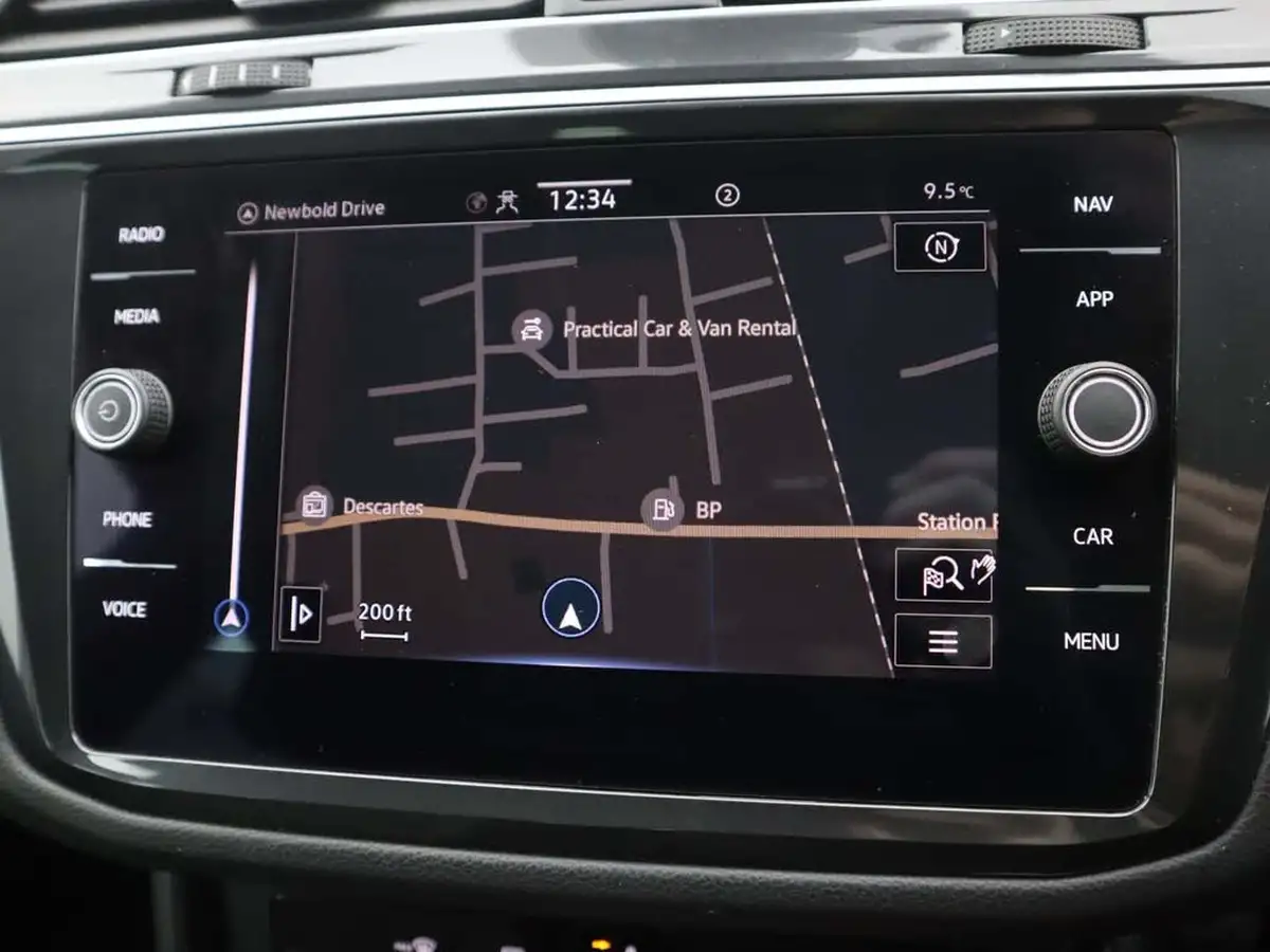 2021-volkswagen-tiguan-15-tsi-life-150ps-big-24