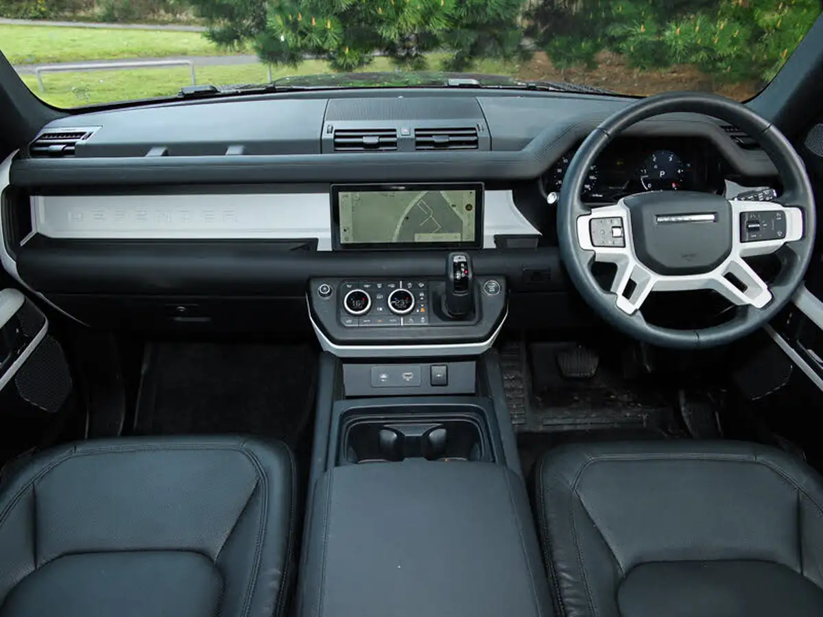 2024-land-rover-110-defender-30-d250-xs-edition-big-2