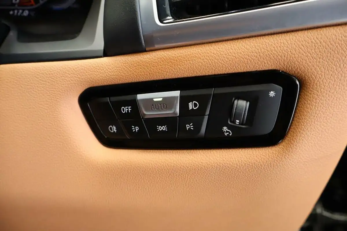 2019-bmw-8-series-44-m850i-xdrive-coupe-2d-big-21