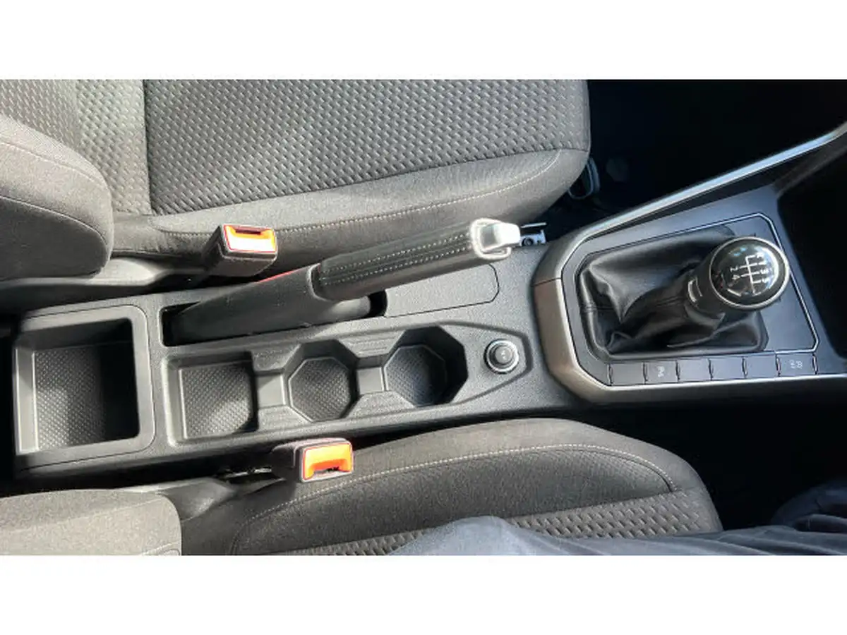 2021-volkswagen-polo-10-match-big-27