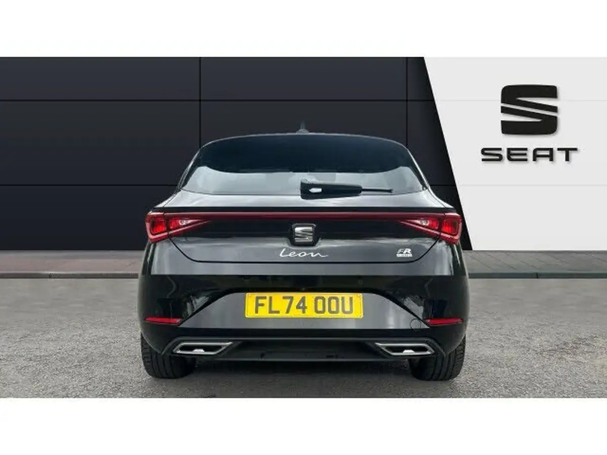 2024-seat-leon-14-e-hybrid-fr-hatchback-big-7