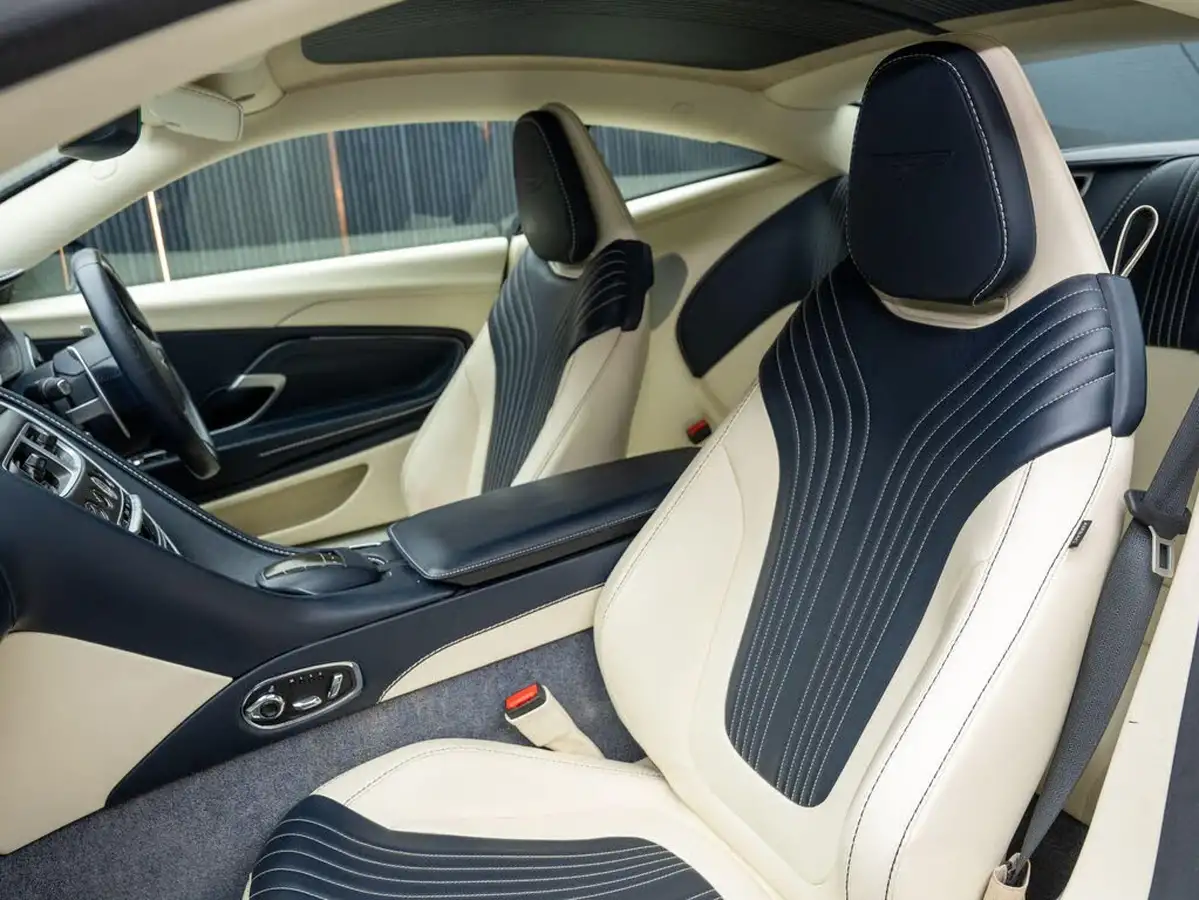 2019-aston-martin-db11-40-v8-big-33