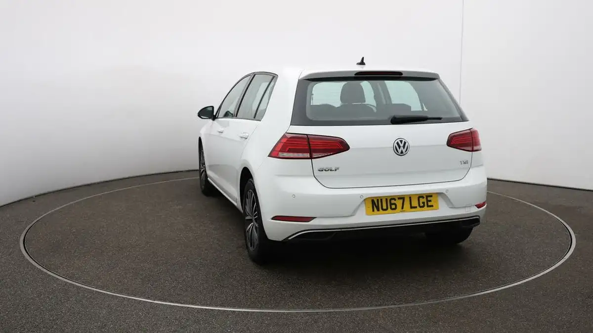 2017-volkswagen-golf-10-tsi-se-ss-hatchback-5d-big-60