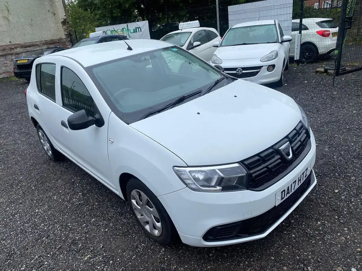 2017-dacia-sandero-10-sce-ambiance-big-0