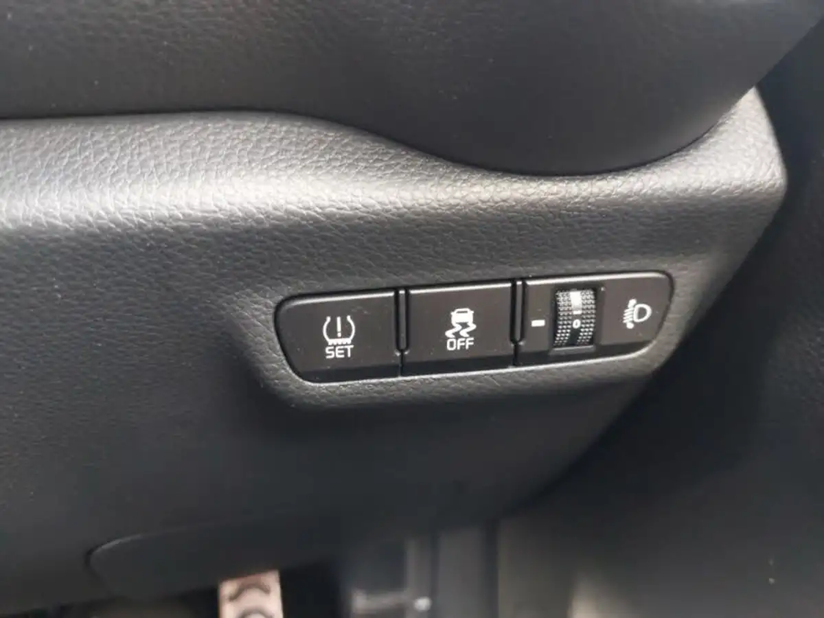 2023-kia-picanto-10-x-line-s-auto-seq-big-18