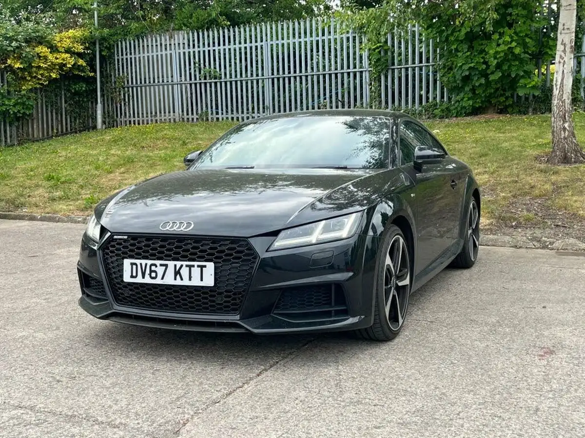 2017-audi-tt-coupe-20-tdi-quattro-black-edition-big-1