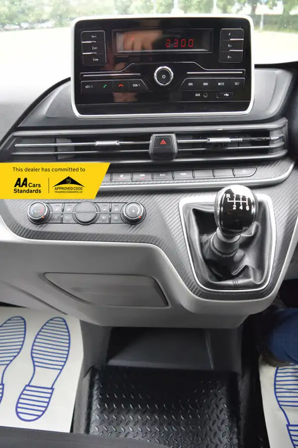 2023-maxus-deliver-9-big-38