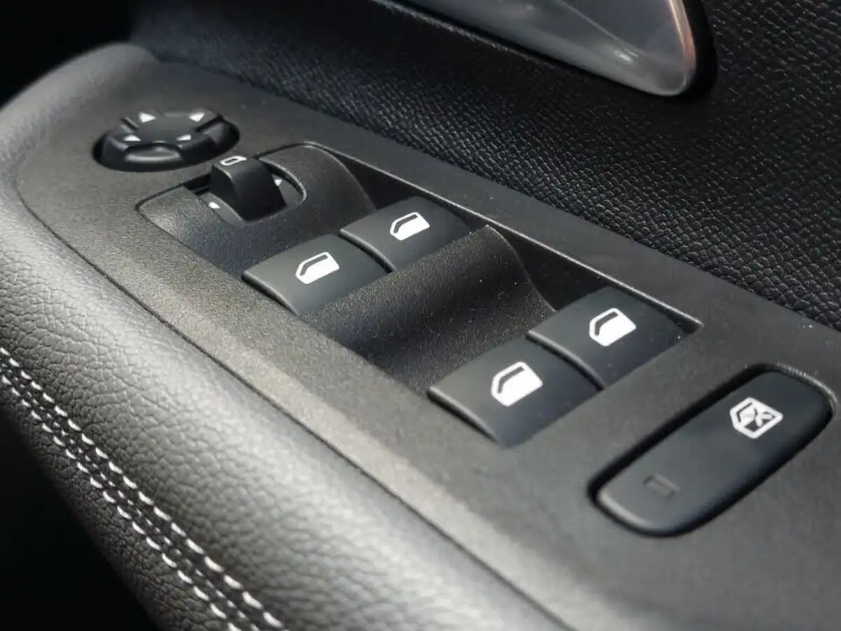 2021-vauxhall-mokka-12-elite-edition-130ps-big-18