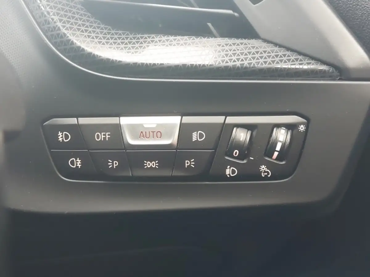 2019-ds-ds-3-crossback-12-puretech-prestige-100ps-big-14