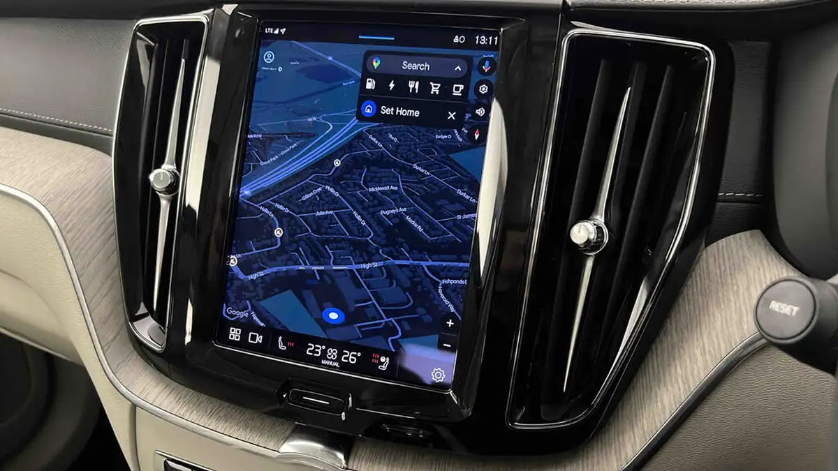 2021-volvo-xc60-20-t6-inscription-350bhp-big-21