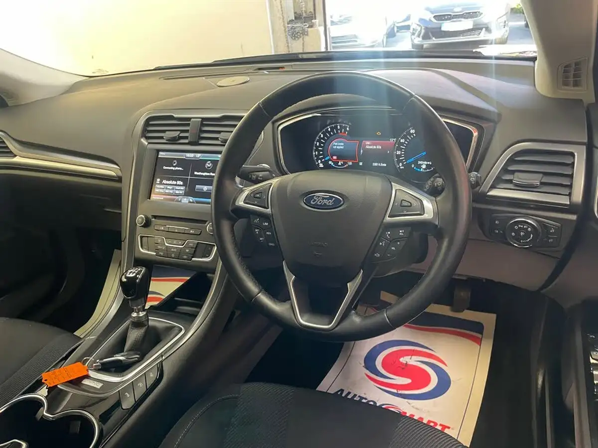 2015-ford-mondeo-20tdci-titanium-180ps-ss-hatchback-big-12