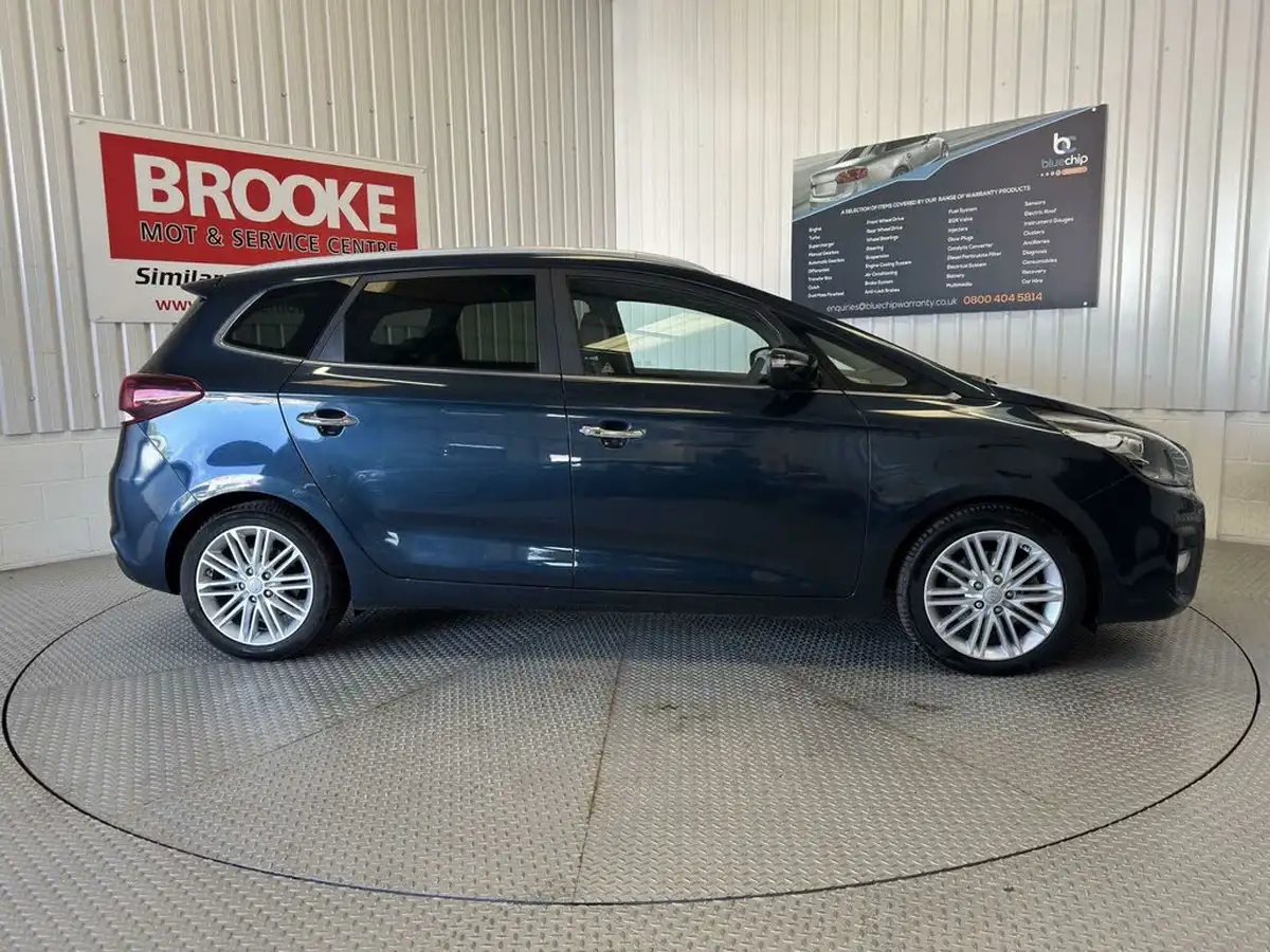 2017-kia-carens-17crdi-4-dct-big-2