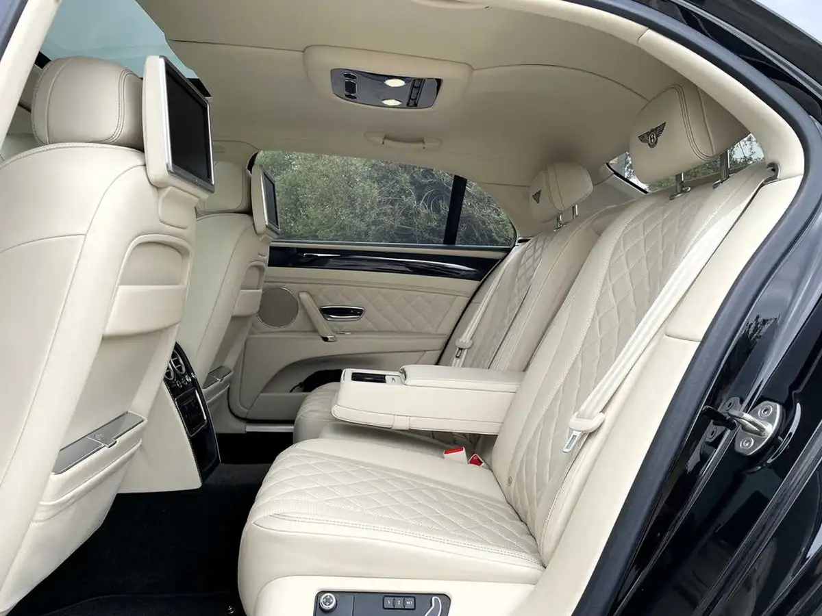 2016-bentley-flying-spur-40-v8-s-big-29
