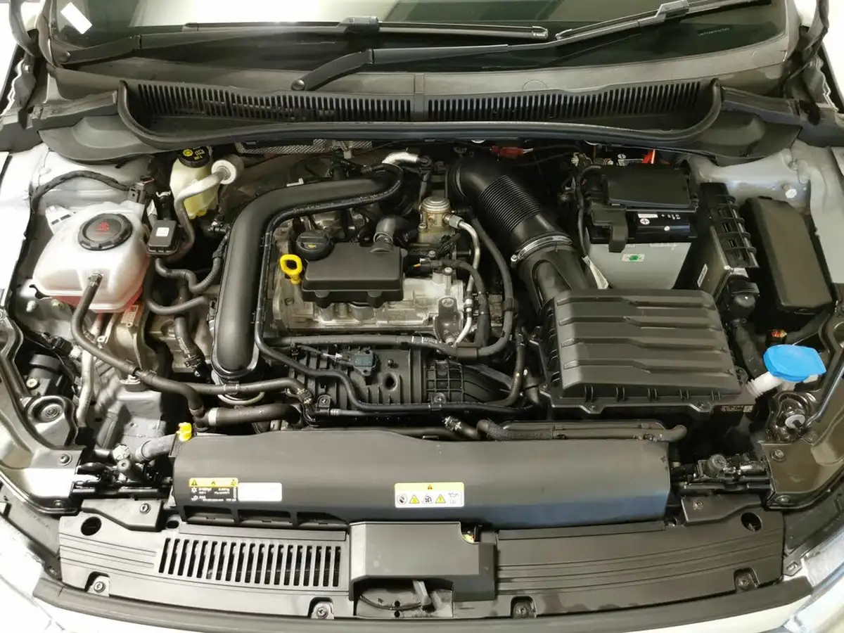 2022-volkswagen-polo-10-tsi-r-line-95ps-dsg-big-42