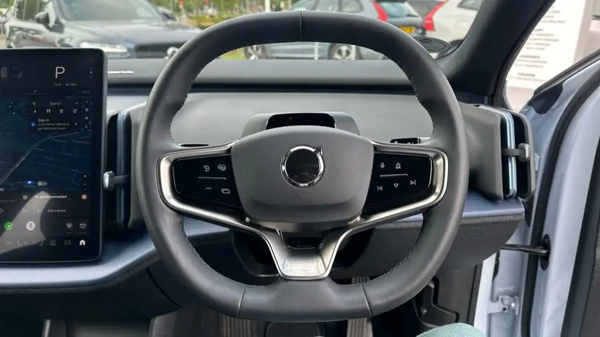 2024-volvo-ex30-e-single-motor-plus-extended-range-big-9