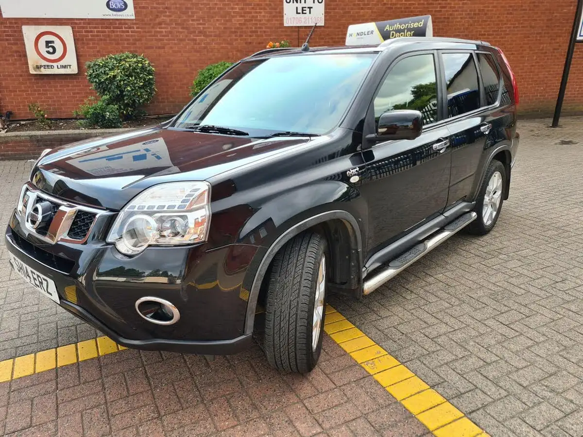 2014-nissan-x-trail-20td-n-tec-big-9