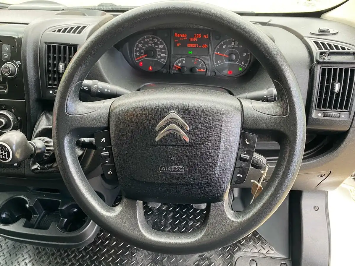 2019-citroen-relay-20bluehdi-35-l2h2-big-41