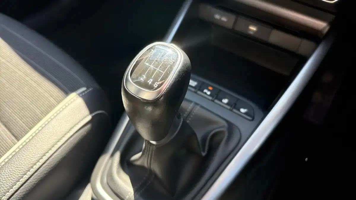 2022-kia-rio-10-t-gdi-gt-line-s-big-43
