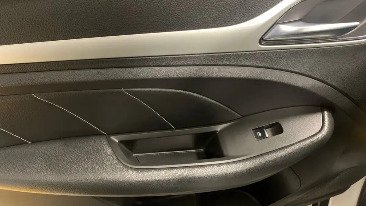 2018-mg-zs-suv-10t-gdi-exclusive-big-21