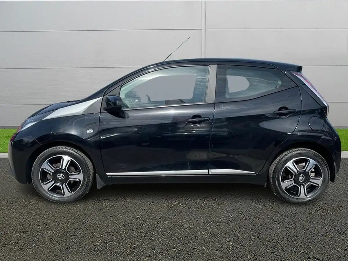 2015-toyota-aygo-10-vvt-i-x-clusiv-5d-big-3