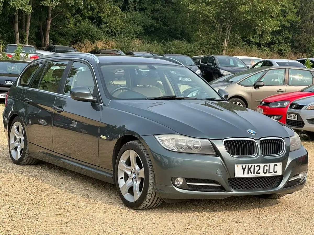 2012-bmw-3-series-20-318i-exclusive-edition-auto-big-0