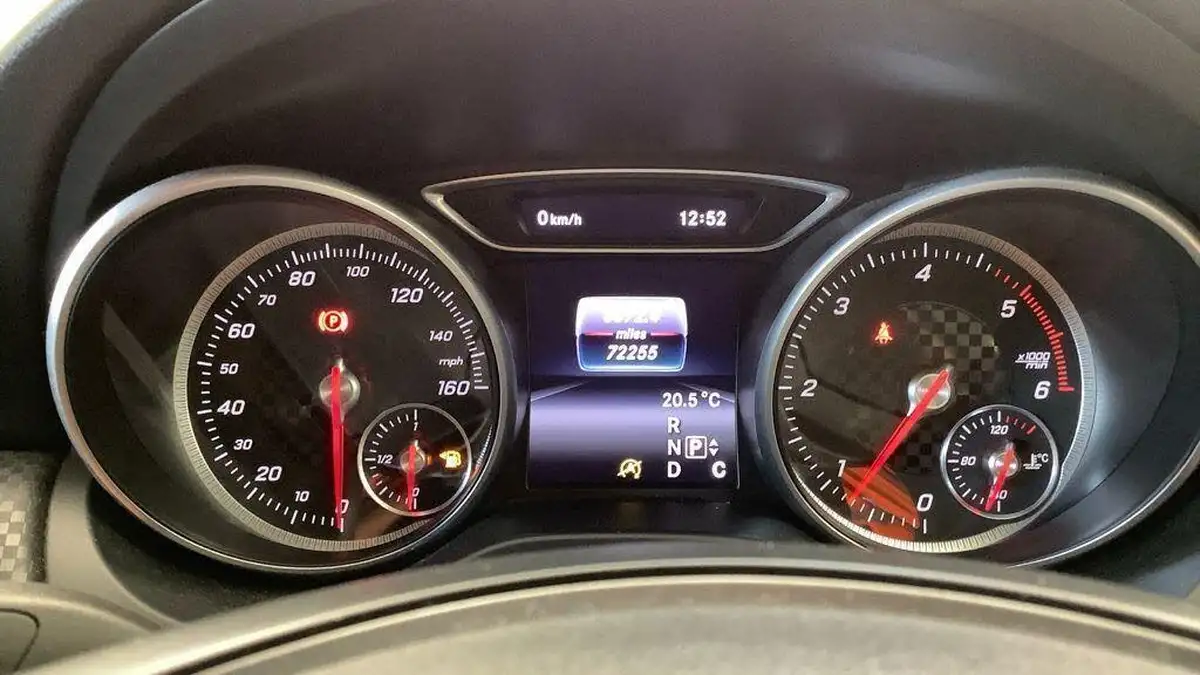 2016-mercedes-benz-a-class-21d-a200d-sport-premiumss-7g-dct-big-9