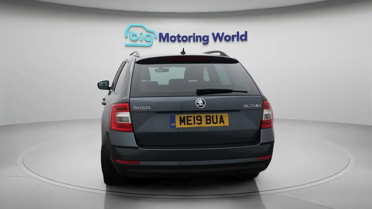 2019-skoda-octavia-20tdi-se-l-estate-dsg-big-6